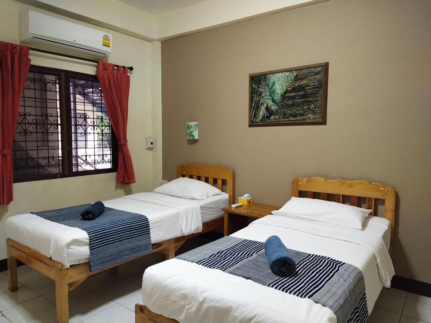 The Shire Guesthouse Чіангмай Номер фото